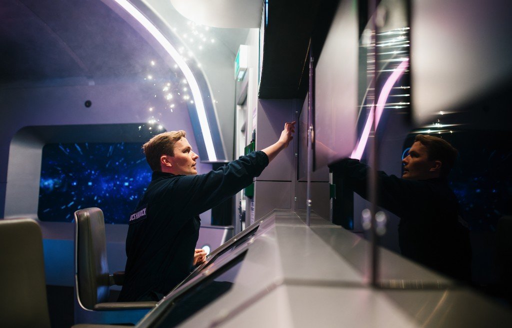 SILO — weapons officer at console